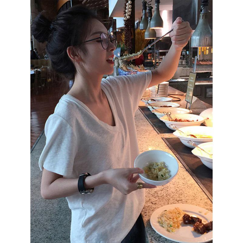 Women's Minimalist High-End White Short Sleeve T-shirt, Summer 2023