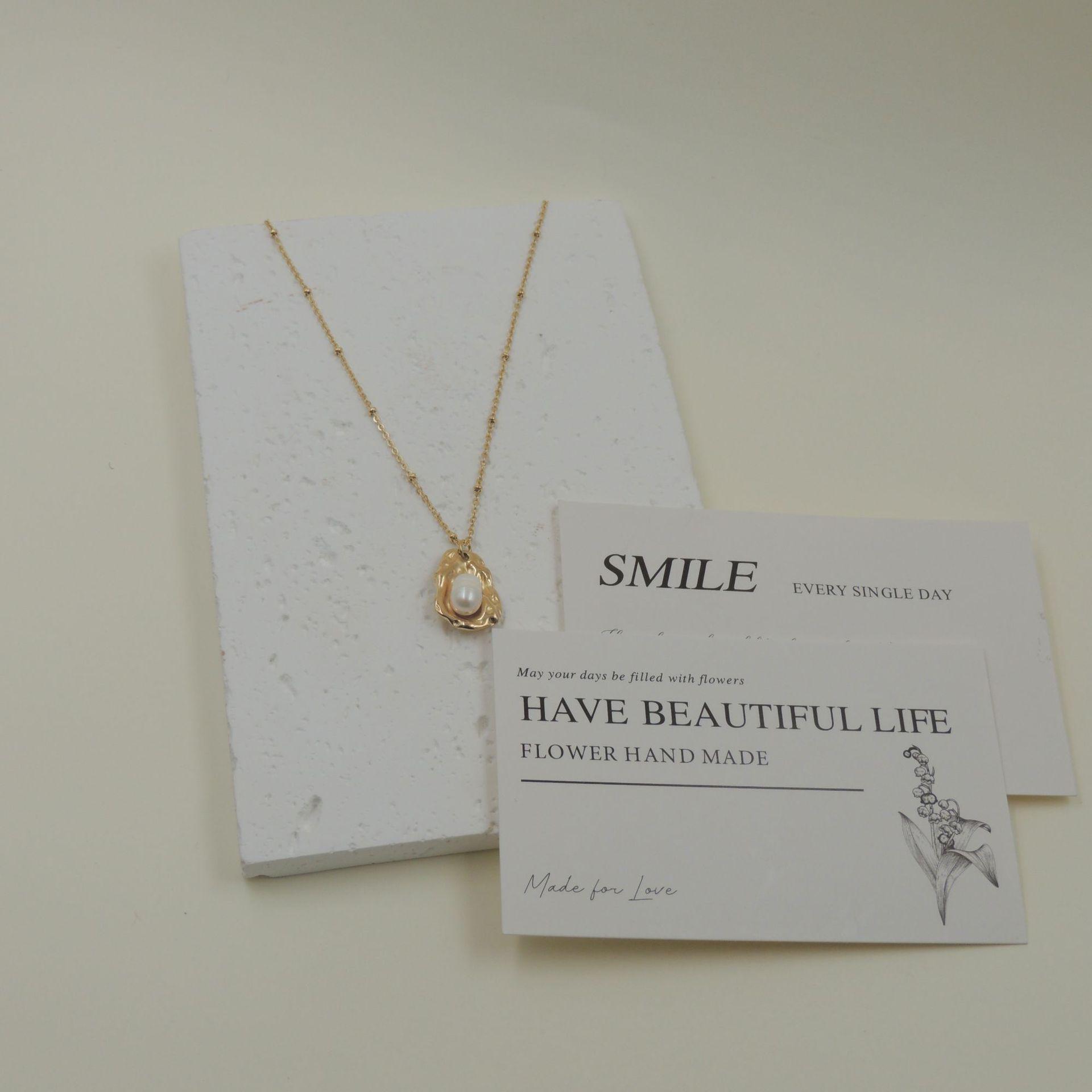 Lava Texture Pearl Inlaid Clavicle Chain: Exquisite Retro Luxury Necklace for Women серебряный