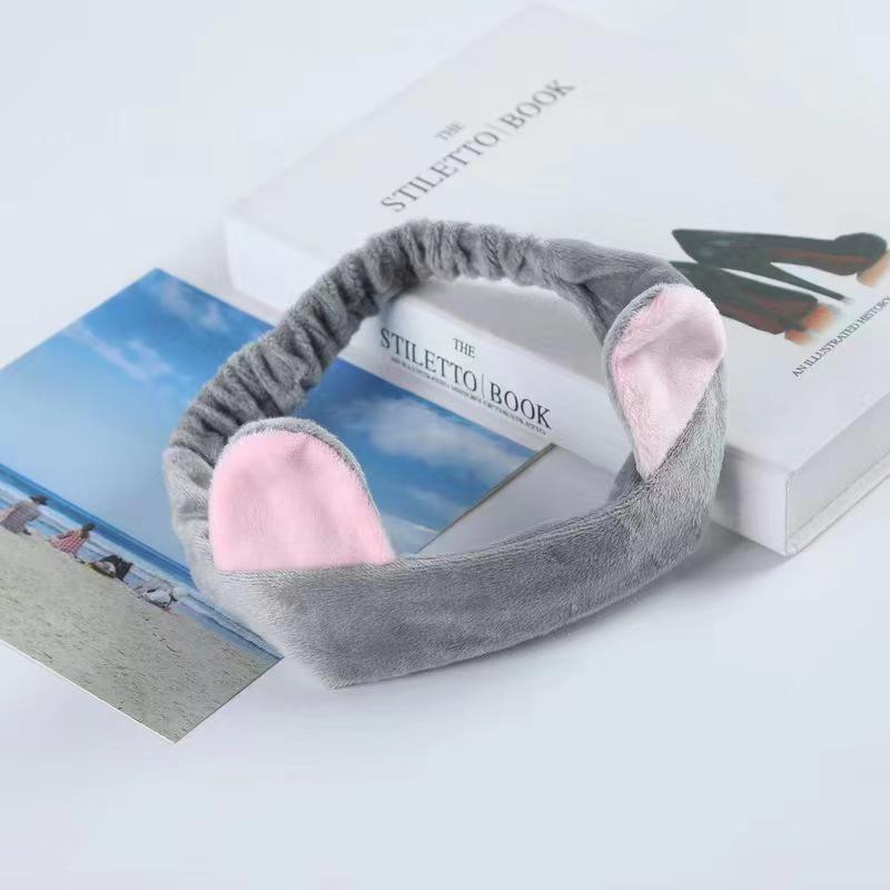Non-Slip Cartoon Cat Ear Headband for Girls - Perfect for Face Washing and Mask Application