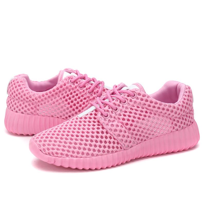 Chaussures de sport grande taille été nouvelles chaussures à mesh creux chaussures de voyage chaussures de course en mesh