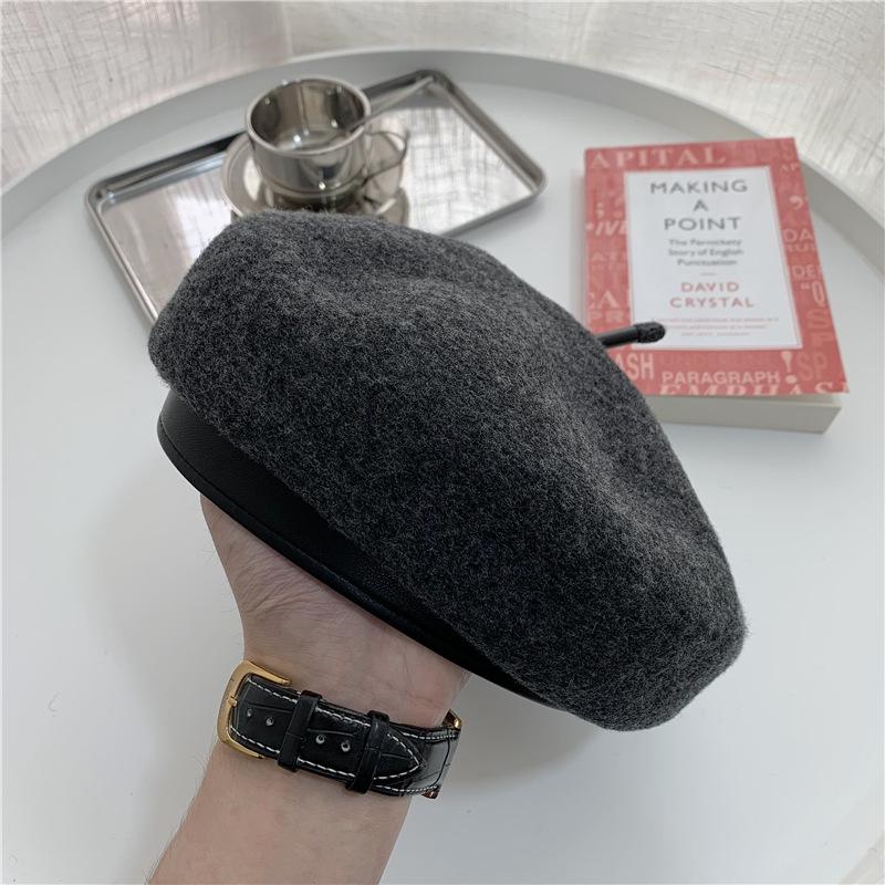 Autumn and Winter Temperament Beret Women's High-end Sense New Wool Woolen Big Head Circumference Versatile Leather Velvet Painter Hat