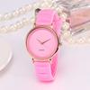Studentské křemenné hodinky Kulatý ciferník Nastavitelný silikonový řemínek Candy Barva Bez zpoždění Kontrola času Vysoká přesnost Dámské denní náramkové hodinky Seznamka