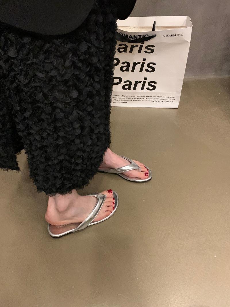 

Fashion ins flat-bottomed silver flip-flops women s summer wear leopard print cool slippers seaside pinch women s shoes shoes 35