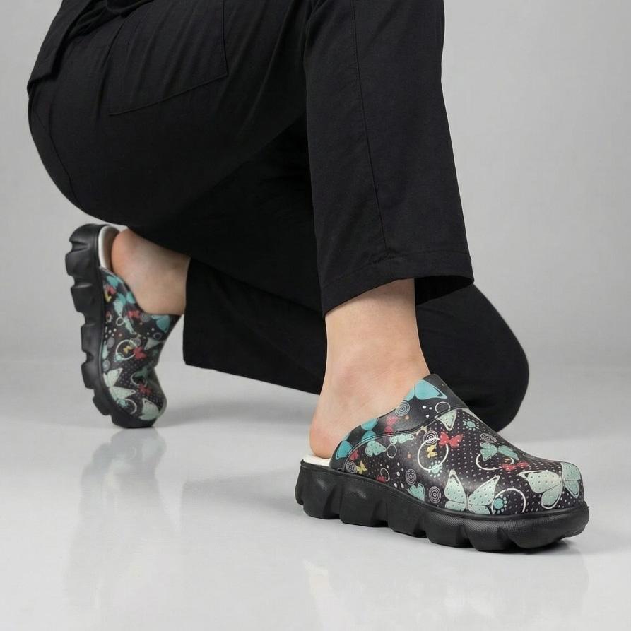Women Light Sole Medical Clogs Sabo Hospital Shoes Non-Slip Slipper Nurse Doctor Midwife Surgical Sandals