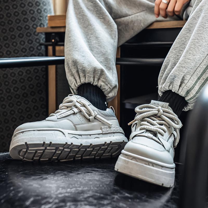 New Men And Women's Classic Fashion Low Top Thick Sole Skateboarding Shoes Comfortable Soft Sole Basketball  Sneakers