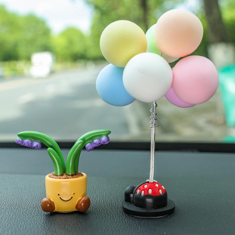 Cute Car Accessories, Decorative Pieces, Potted Flowers, Car Mini Ornaments, Compact Center Console Decorations, with A Sense of Sophistication.