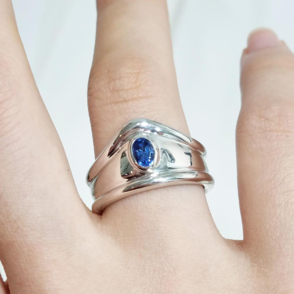 Won Astre The Queen Sapphire Silver Ring