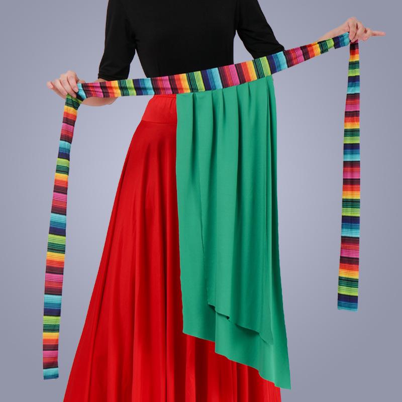 Tibetský a daijský lidový kroj s duhovou stuhovou sukní