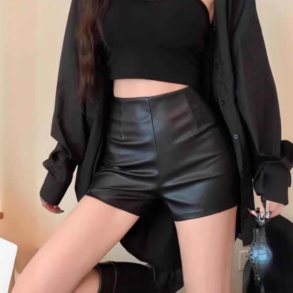 Women's Petite Y2K PU Leather Shorts Fall Winter Outer Wear Black High Waisted A-Line Bodycon Pants Mini Shorts Versatile Slim Fit Hot Pants