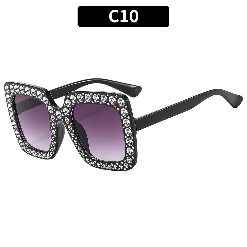 New Crystal Oversized Sunglasses for Female Rhinestone Square Diamond Sun Spectacles Retro Big Frames Sparkling Spectacles