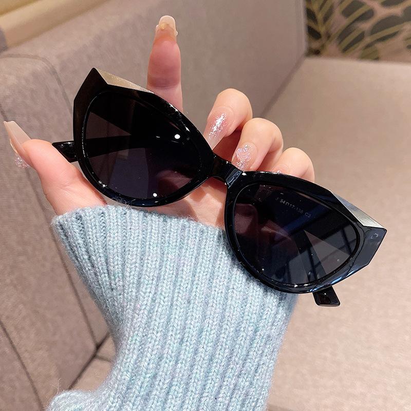New Arrival Small Cat Eye Sunglasses Women Oval Vintage Brand Elliptic Square Sun Glasses for Female Shades Female Eyewear