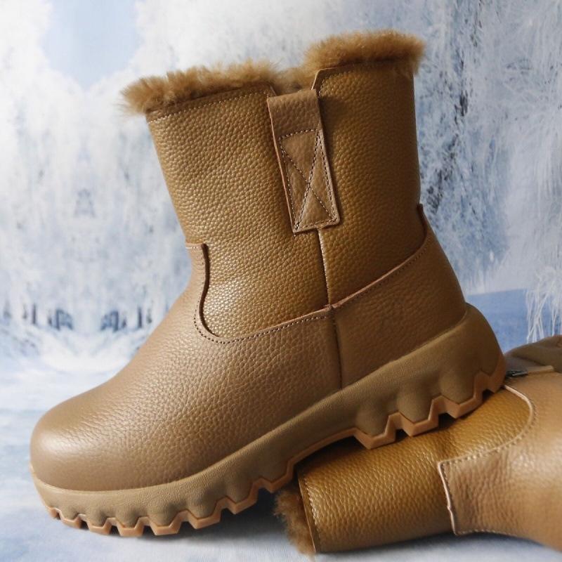 

Winter fur integrated snow boots thickened warm wool cold-proof outdoor waterproof and non-slip cotton shoes 40 cotton boots 46 темно-коричневого