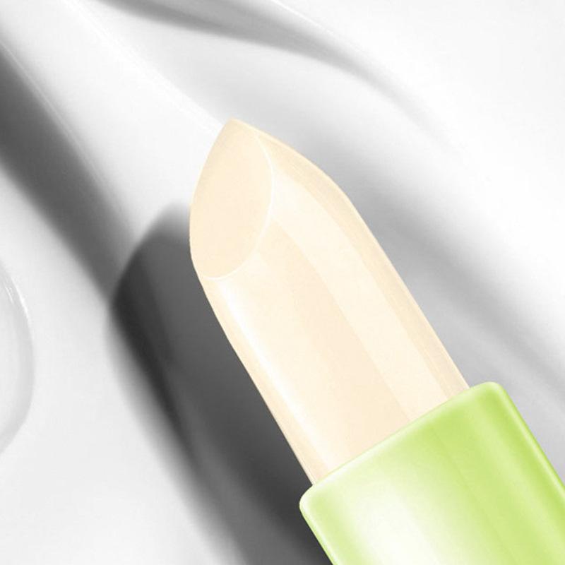 Uncoloured Moisturising Lip Balm for Men and Women To Prevent Dryness and Chapping in Autumn and Winter