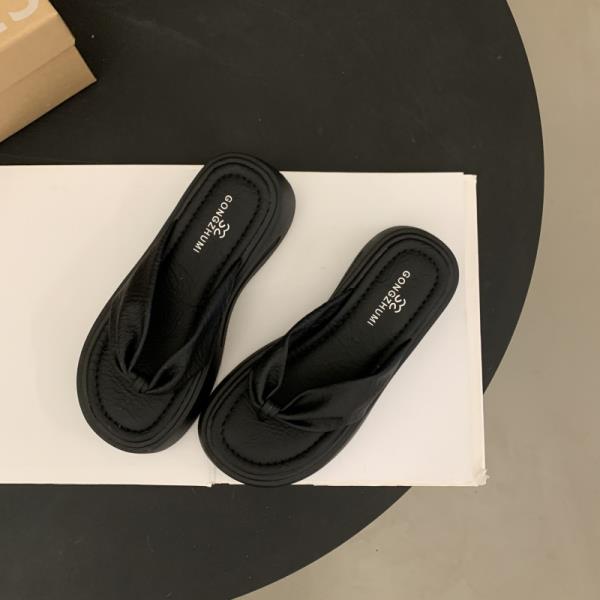 Modische Schuhe Sommer Clogs Damen Hausschuhe Weiche Luxus Pantoletten Pantofle Plateau Gummi Flip Flops Strand Komfort Designer 2025 Hawaiian Ca