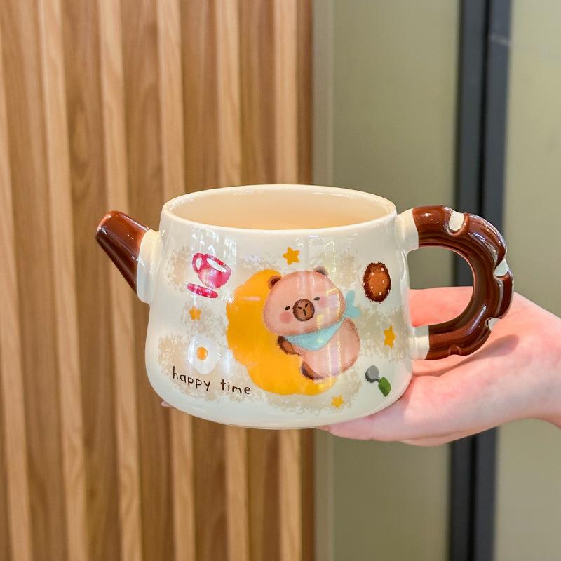

ins high-value cute kapibara kettle boy and girl couple ceramic mug with lid spoon birthday gift 401-500ml