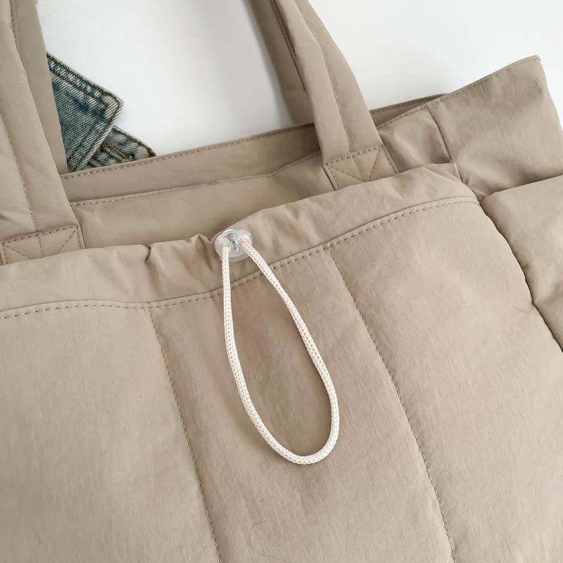 Large Capacity Nylon Tote Bag for Women Lightweight Shopping Shoulder Bag with Multiple Pockets and Zipper Closure for Daily Use