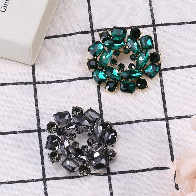 SKEDS Luxury Women Flower Full Rhinestone Brooch Pin Jewelry Vintage Exquisite Corsage Banquet Trendy Badges Jewelry For Lady