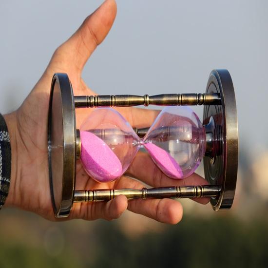 15.24 Cm Brass Sand Timer with Compass Maritime Hourglass Sand Timer Hand Crafted Beautiful Brass Decorative for Home