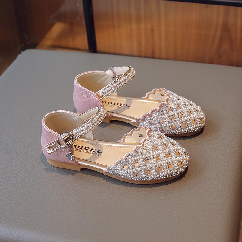 Girls Half Sandals Kids Hollow Rhinestones Shoes for Party Wedding Summer Spring Children Covered Toes Princess Shoes Chic 2025