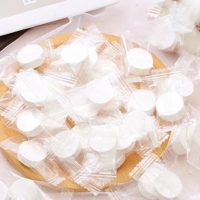 10/100PCS Disposable Compressed Towel Coin Tissue Travel Portable Mini Compressed Towel Absorbent Face Wipes for Outdoor Camping