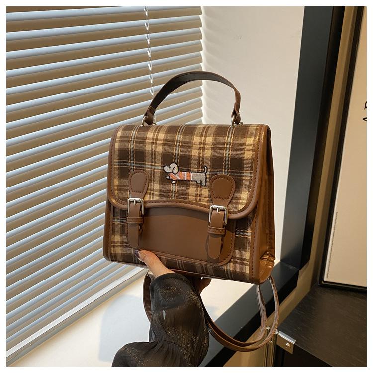 New Style Women's Bag Crossbody Women's Bag Embroidery Retro Backpack Niche Cute Cartoon Shoulder Bag Female