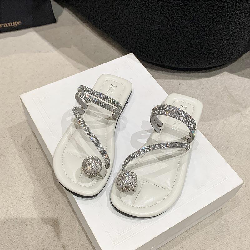 

Niche outer wear medium heel thick heel cool slippers summer 2025 new French high-end rhinestone cover toe sandals women 35 бежевый