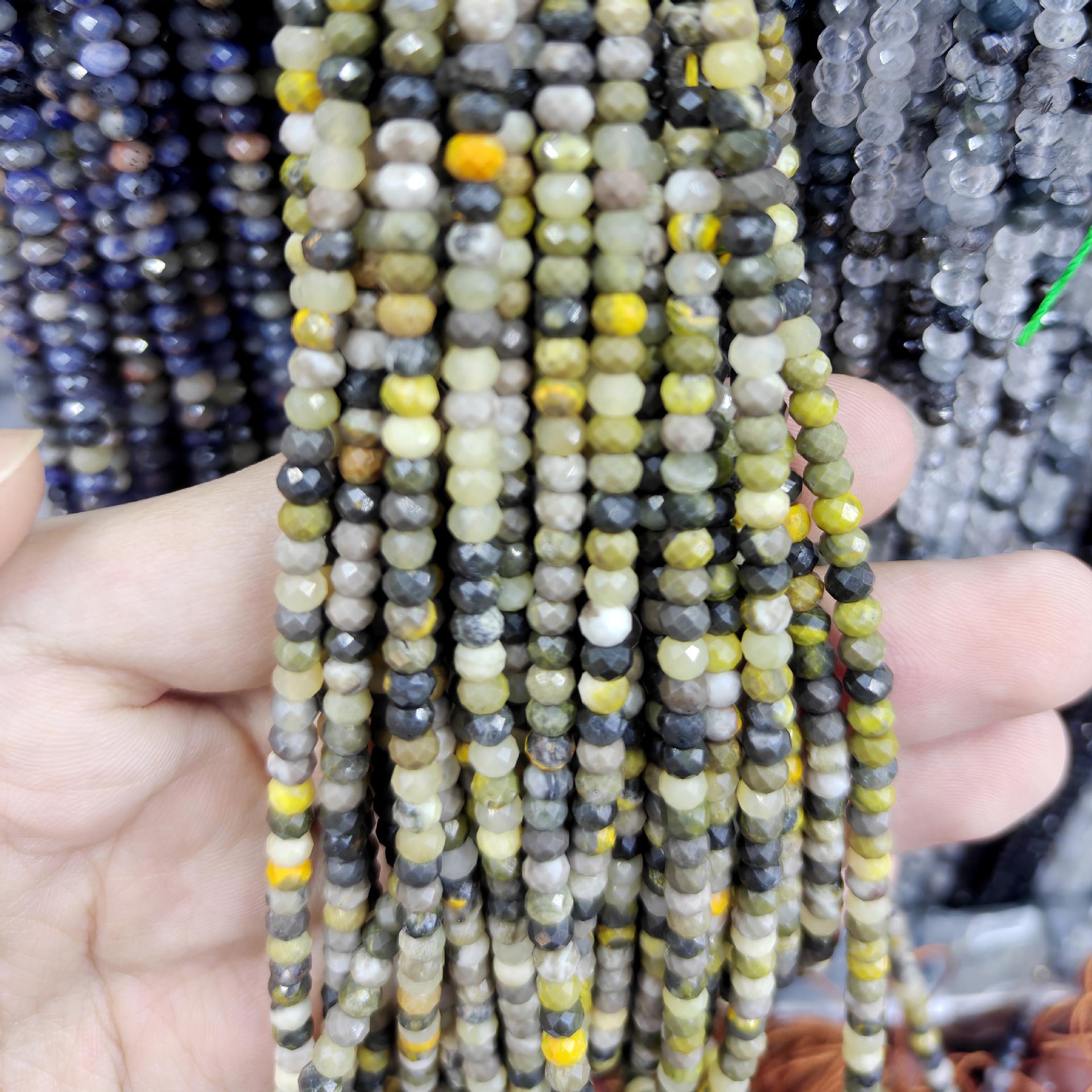 

Граненые бусины абака из сосновой древесины соломенно-желтого цвета для DIY ювелирных аксессуаров 3x4mm Beveled Abacus Bead (120 pieces)