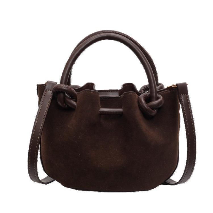 Autumn and Winter Retro Matte Small Bag Women's New Versatile Messenger Bag Fashionable Suede Portable Bucket Bag