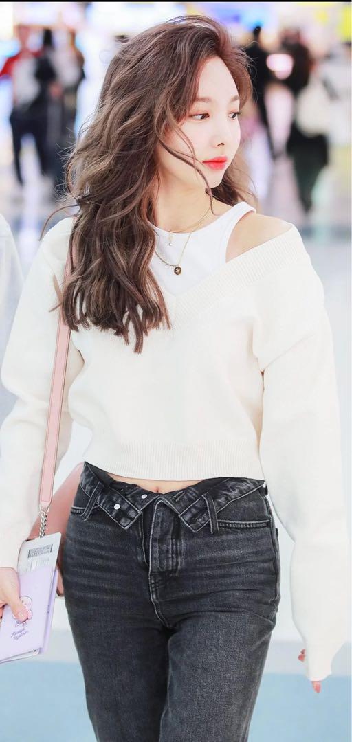 

[USED] Alexanderwang knit Twice worn by Nayeon