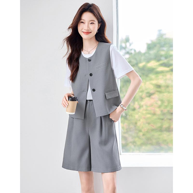 Design Sense Niche Fashion Temperament Slim Small Children's Vest + Shorts Set