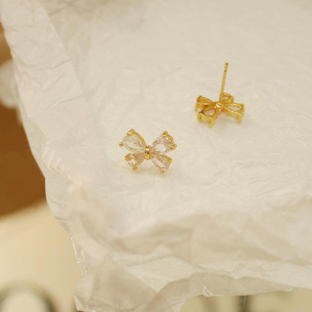 Exquisite Zirconia Butterfly Stud Earrings - Versatile and Fashionable Jewelry