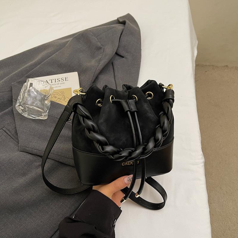 Простая сумка-ведро новая осенняя сумка высокой ценности модная контрастная сумка-ведро однотонная сумка-тоут женская сумка чёрный