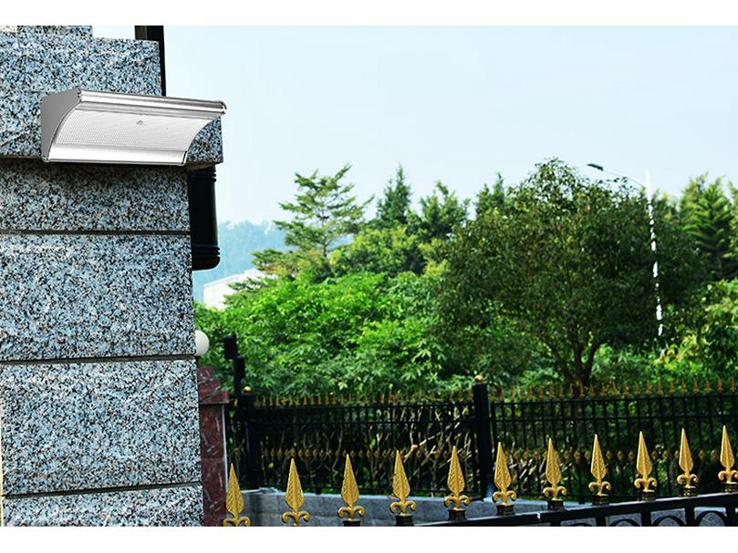 High Brightness LED Solar Outdoor Wall Light with Aluminum Alloy Shell