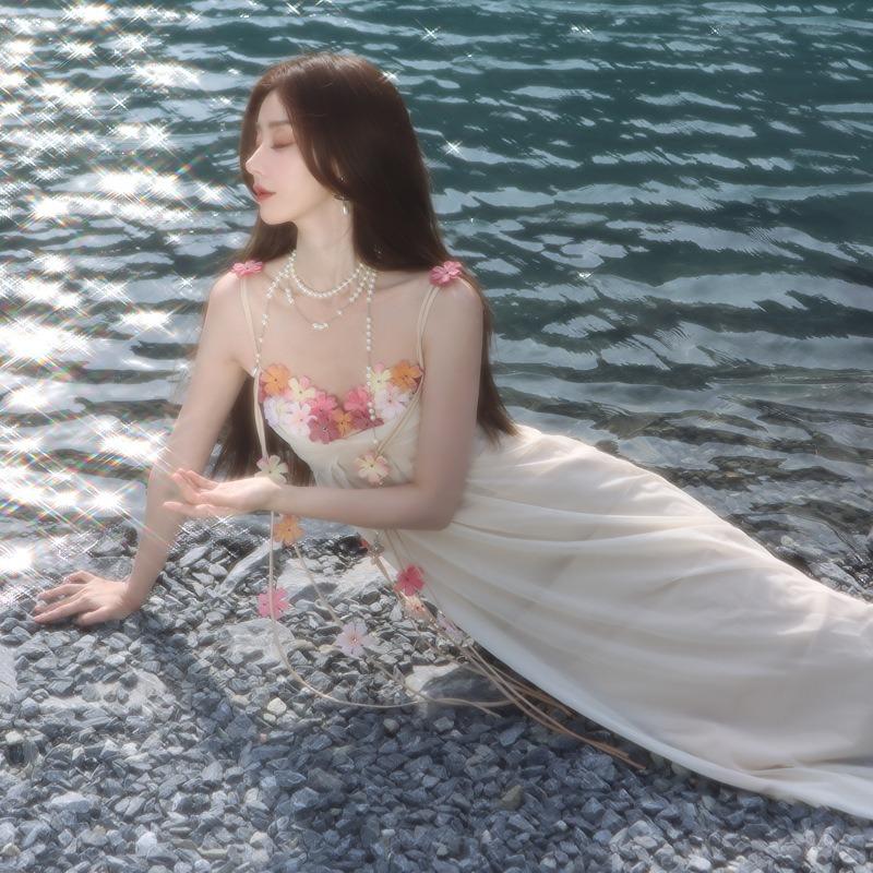 Looking At Flowers in The Fog, Acetic Acid Suspender Dress, Spring and Summer High-end Exquisite Vacation Fairy Gauze Skirt