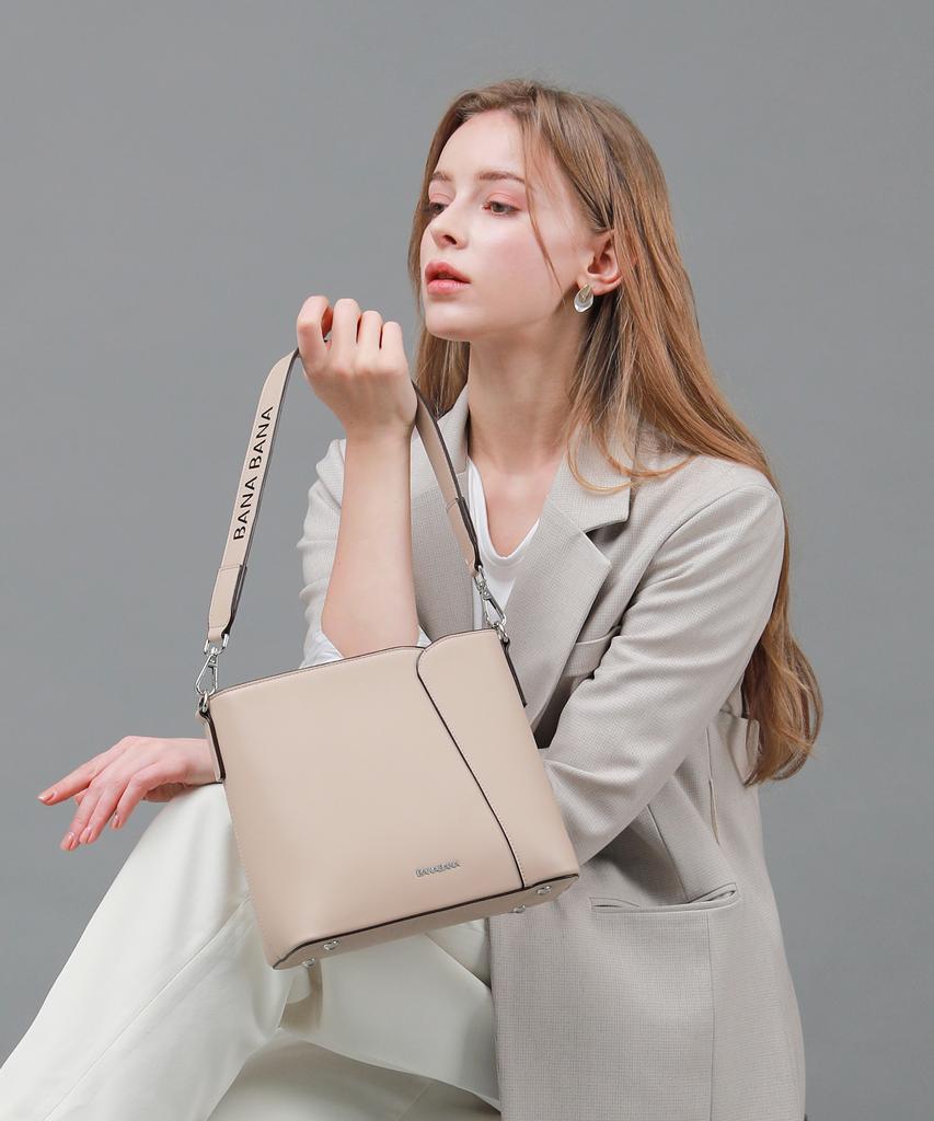 Banabana Aurora B Shoulder & Crossbody Bag