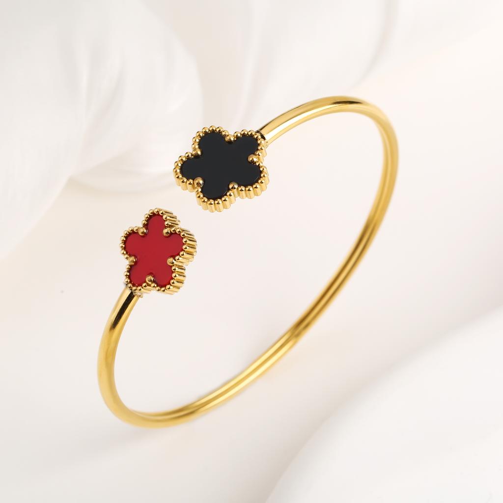 Gold-Plated Stainless Steel Five-Leaf Flower Open Bangle Luxury For Woman Girl Party Lucky Jewelry Accessories Daily Wear Clover
