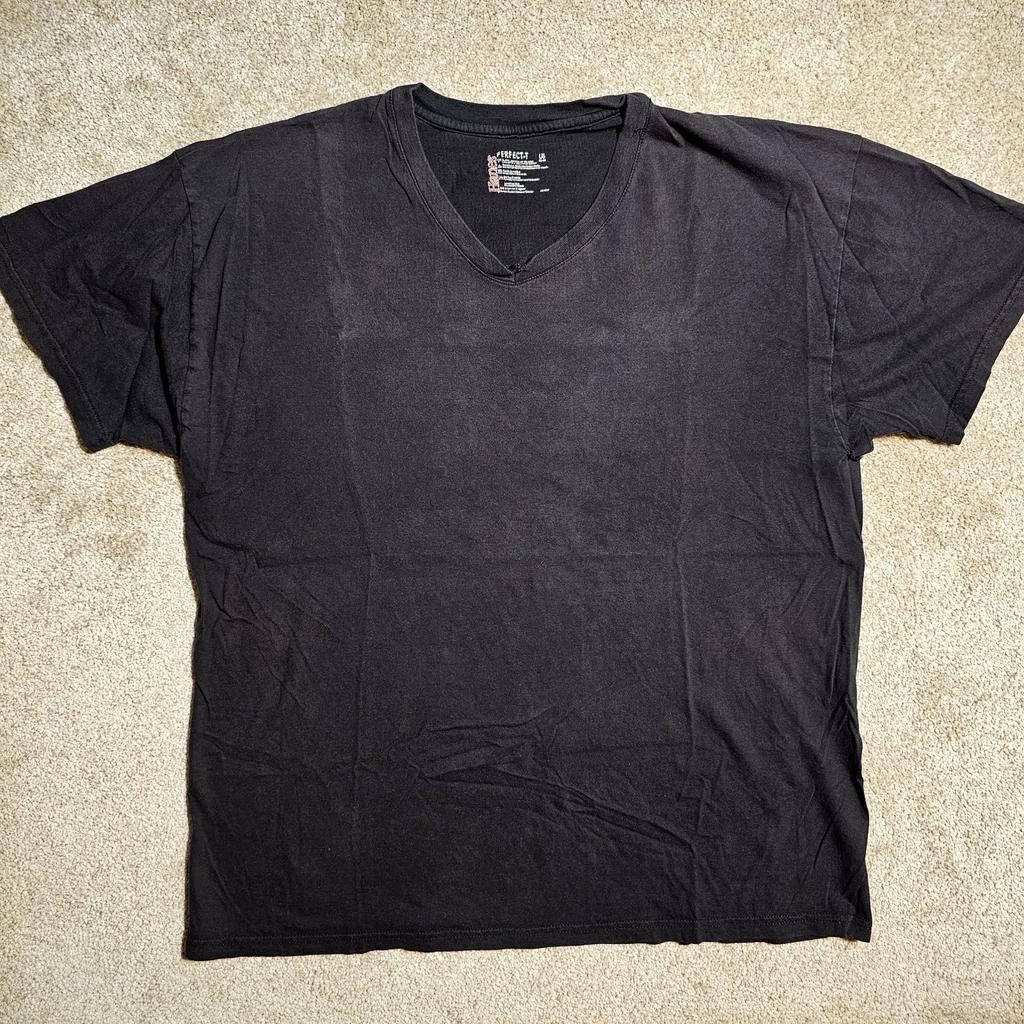 Maglietta Hanes Nera Sbiadita Vintage Y2k Scollo a V Taglia L Indie Grunge Usurata Emo
