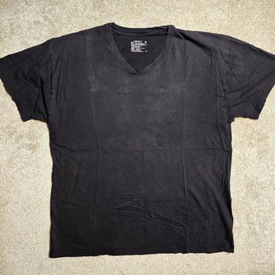 Vintage Y2k verblasstes schwarzes Hanes V-Ausschnitt großes T-Shirt Indie Grunge distressed Emo