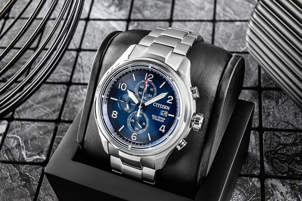 Pánské hodinky CITIZEN Super Titanium Eco-Drive CA0810-88L + KRABIČKA