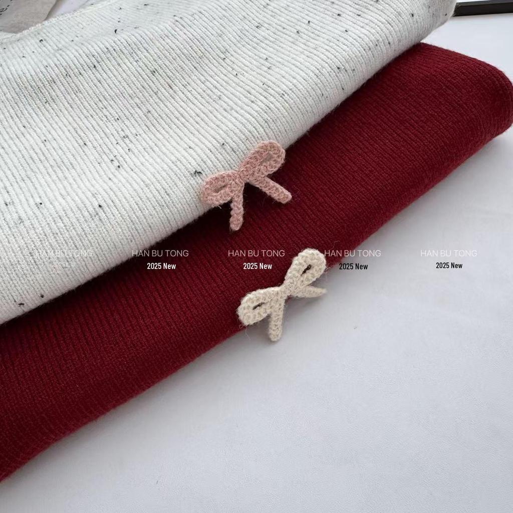 Girls' 2025 Sweater and Jeans Set: Warm Autumn/Winter Knit Pullover with Bow.