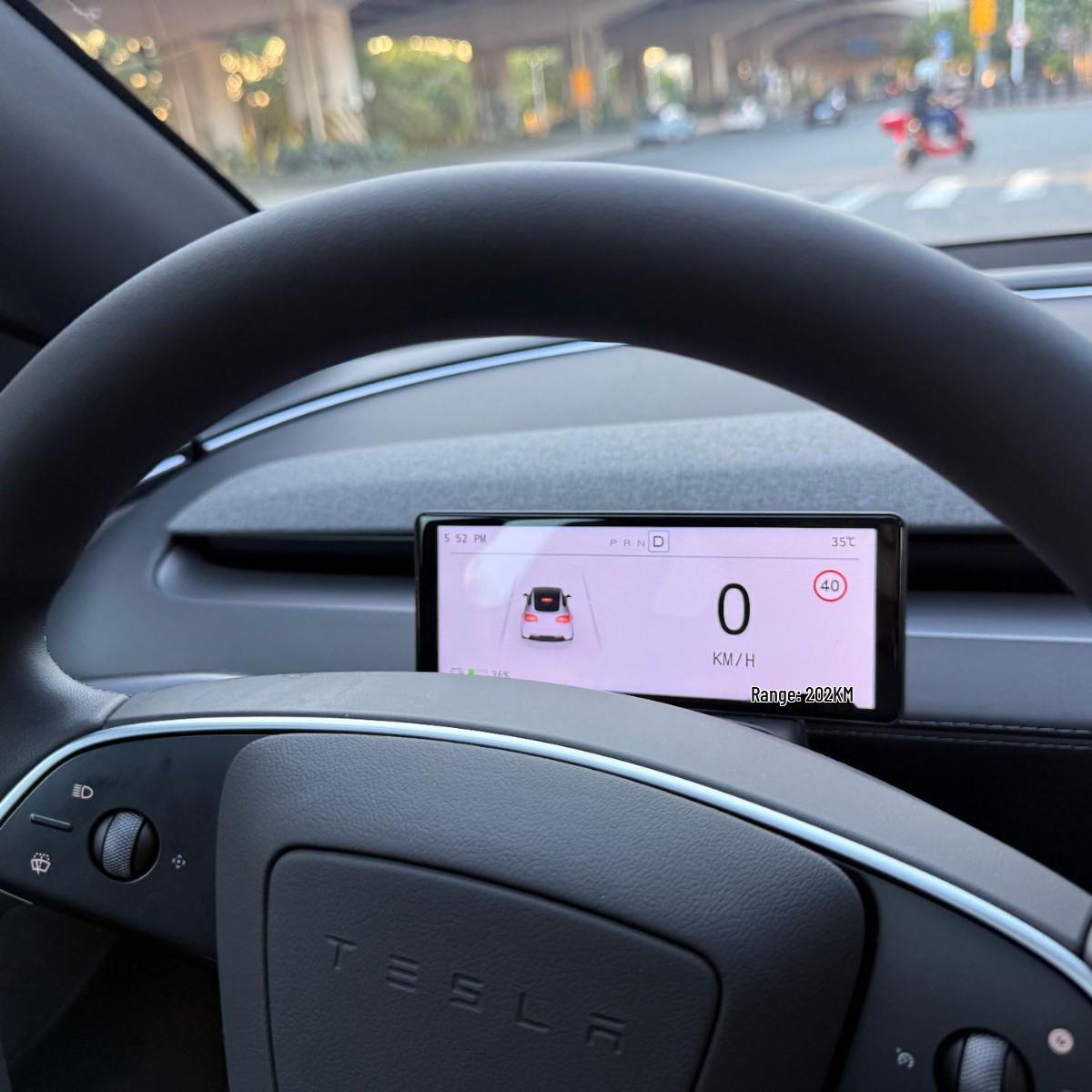 Tesla Model YL Приборная панель LCD-дисплей с беспроводной интеграцией CarPlay/HiCar Tesla Model YL Dashboard Display