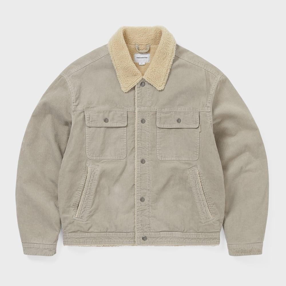 Эта вельветовая куртка-тракер с подкладкой из искусственного меха Stone S