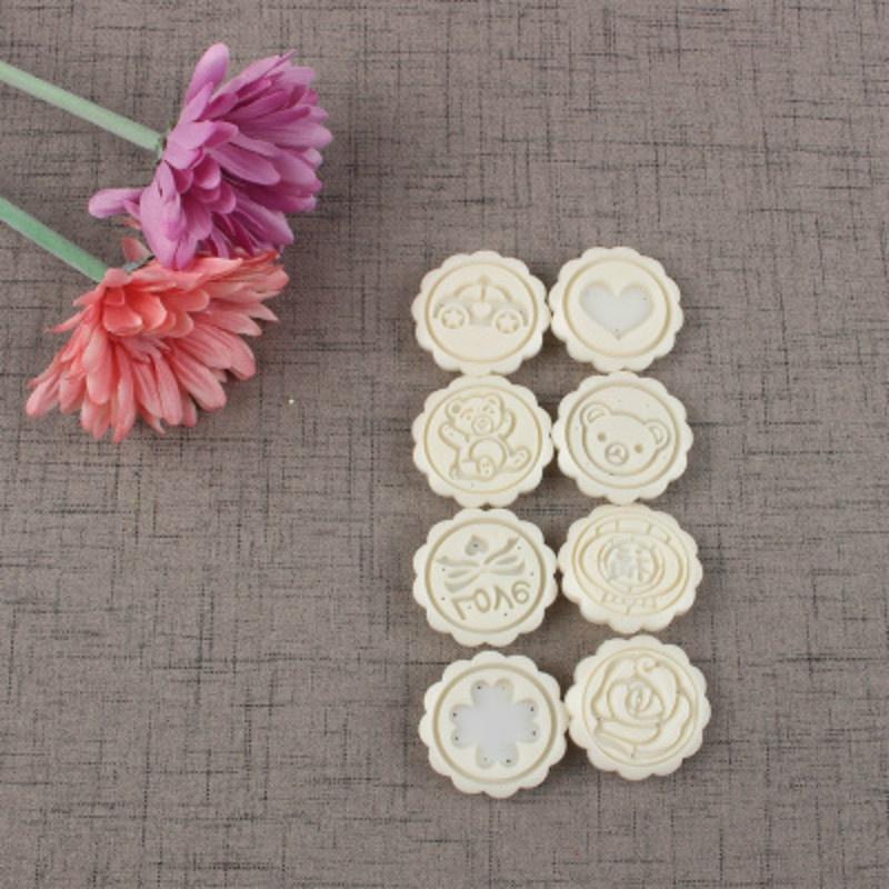 8 buc./1 set Moon Cake Mold Maker Presiune manuală cu Mooncake 8 ștampile Flori Motive rotunde Biscuit Moul