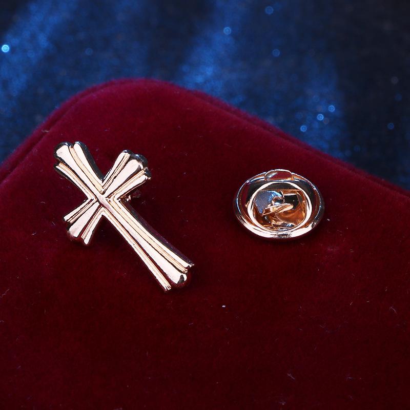 Classic Mini Brooches Set  Maple Leaf Airplane Animal Lapel Pin for Suit Jacket Collar Cute Small Safety Pin Badge for Women Men