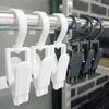 Daugiafunkciniai plastikiniai drabužių ir kepurių segtukai, besisukantys drabužių segtukai, kabliukai, užuolaidų laikymo segtukai, buitiniai pirštinių ir kojinių segtukai