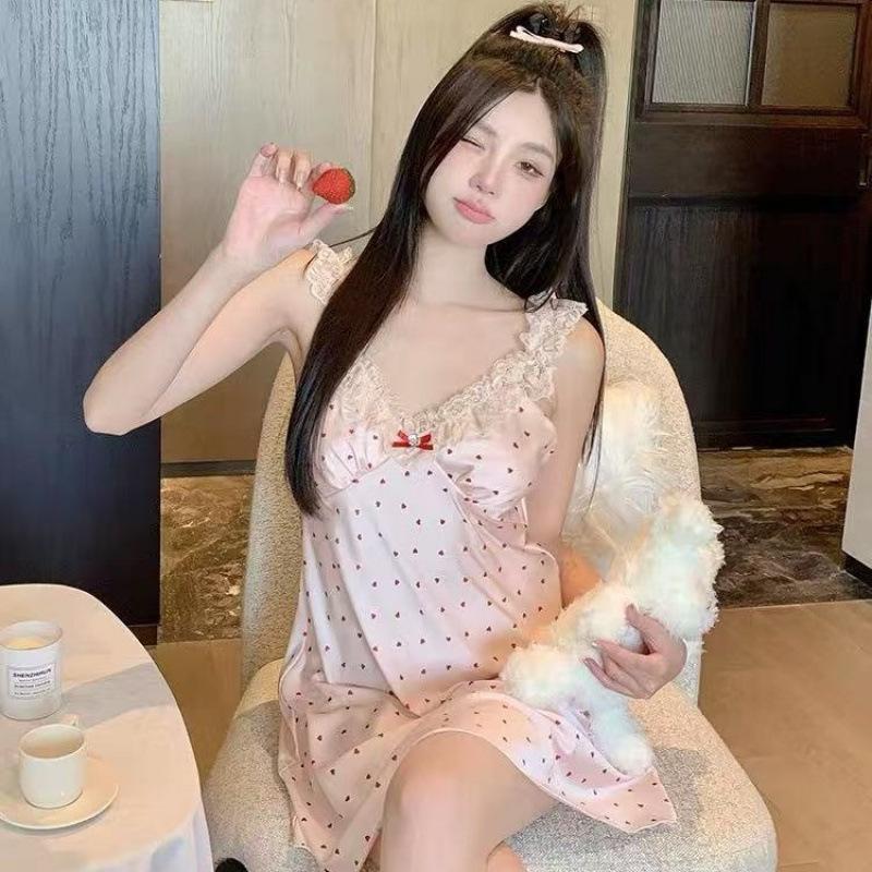 Ice silk pajamas women's summer new sweet pure wind pajamas French sexy suspenders with chest pads thin loungewear