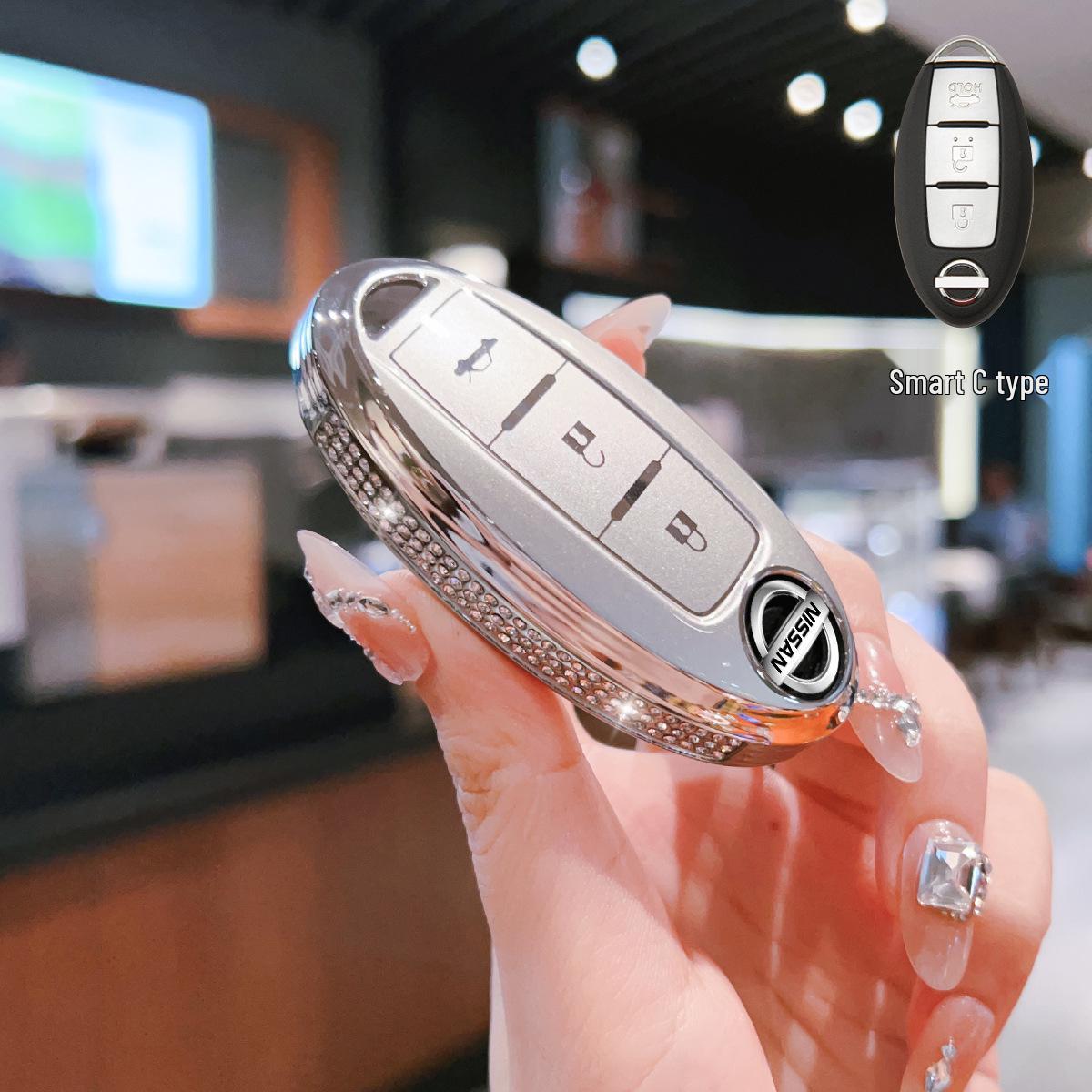 Nissan Key Covers: Compatible with Sylphy, Qashqai, Teana, X-Trail, Kicks, Tiida, Bluebird, and Murano models.