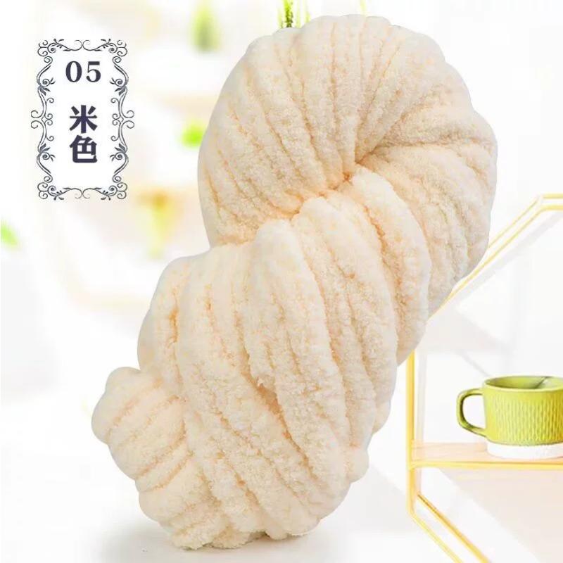 Thick Chenille Yarn for Blankets, Super Soft and Fluffy Giant Chenille-Style Polyester Yarn for Home Decor Projects