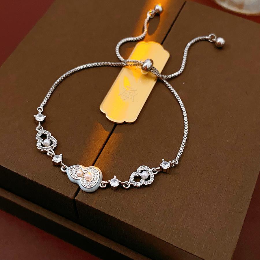 Europe and the United States Hot-selling Color Oval Love Zircon Bracelet Light Luxury Bracelet Personalized Jewelry Women