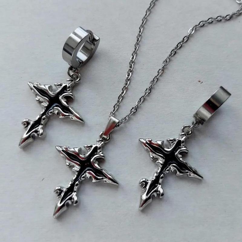 Gotische Silber-Schwarz-Kreuz-Halskette mit Edelstahlkette, Punk-Stil